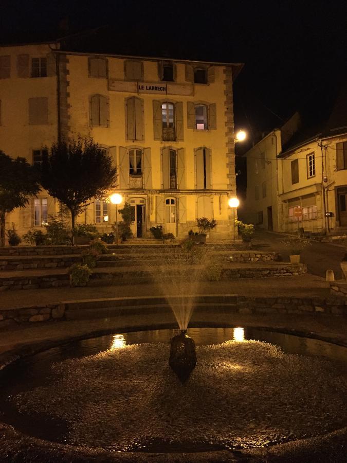 Au Detour Du Larrech Bed & Breakfast Castillon-en-Couserans Ngoại thất bức ảnh